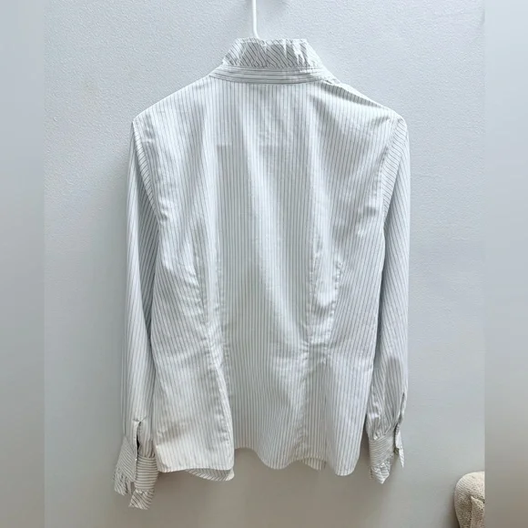 Brooks Brothers Women’s 10 Button Down Ivory & Blue Striped Ruffle Collar Blouse - Picture 6 of 9